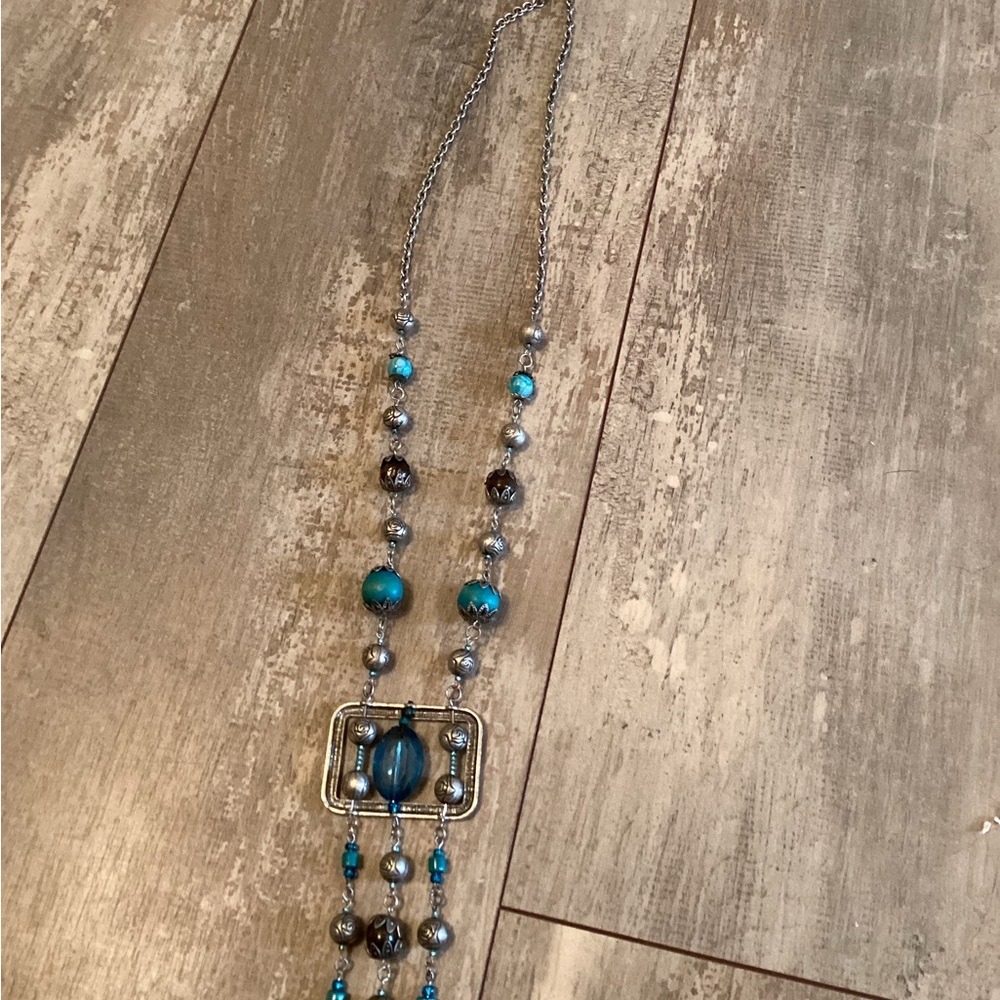 Elegant Blue and Silver Necklace